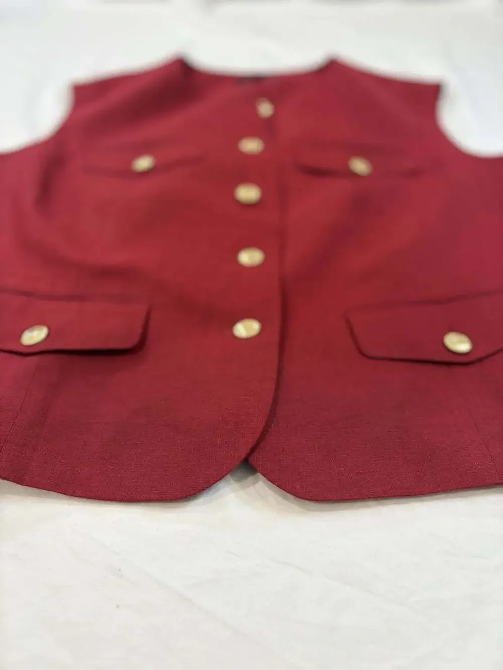 TALBOTS RED CLASSIC LINEN SHORT VEST GOLD BUTTONs SIZE 14